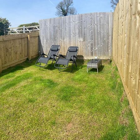 Adorable Bedsit For You, Partner And Your Pet! Stepaside  Exterior foto