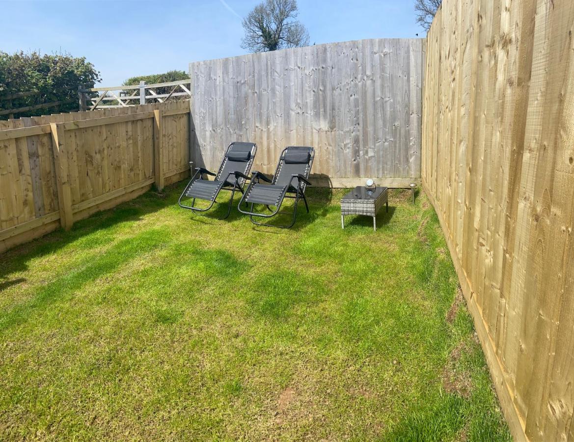 Adorable Bedsit For You, Partner And Your Pet! Stepaside  Exterior foto